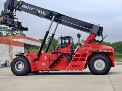 SANY ra mắt 2 loại xe n&acirc;ng container thuần điện 50 tấn v&agrave; 65 tấn đầu ti&ecirc;n thế giới